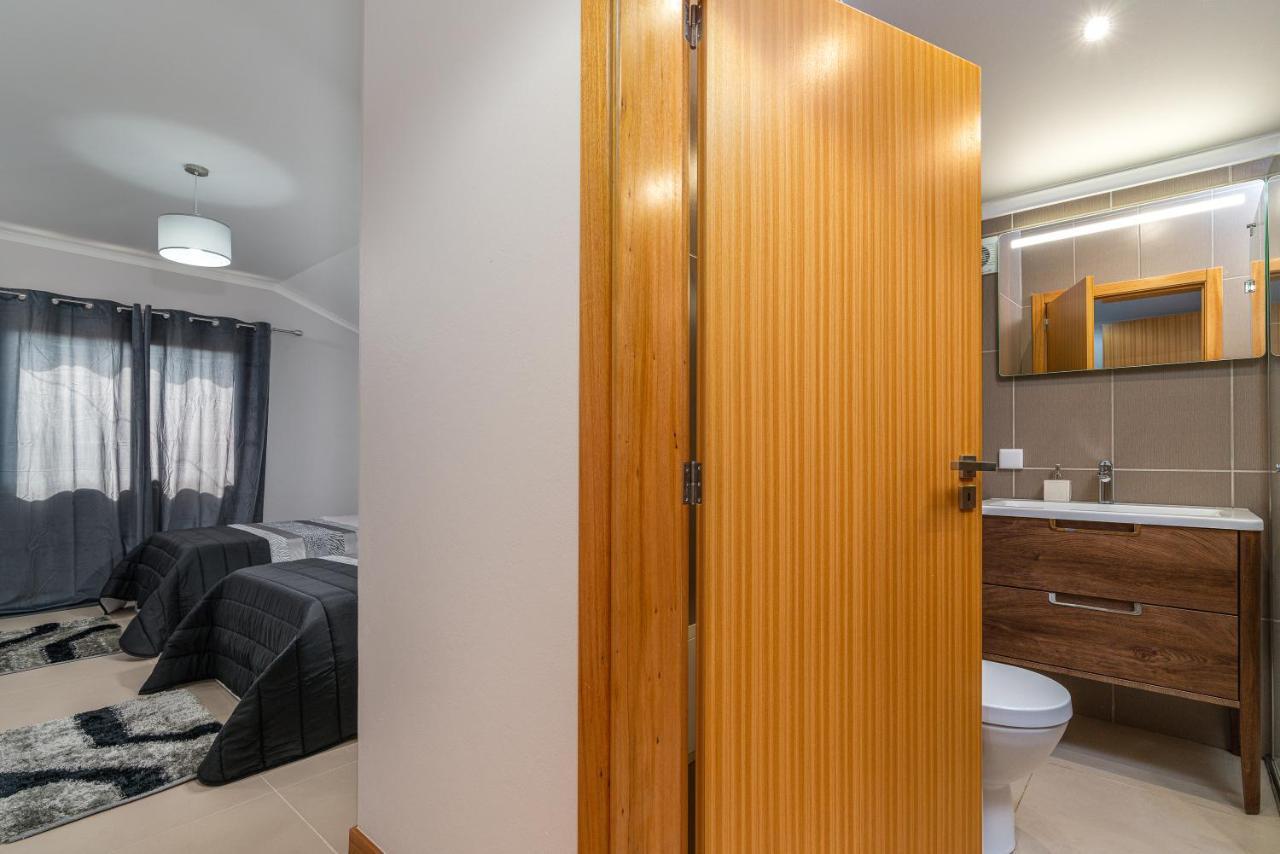 أركو دا كالهيتا Casa Raimunda, Big Apartment With Amazing Views المظهر الخارجي الصورة